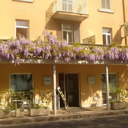 Hotel Belvedere Lovere Luaran gambar